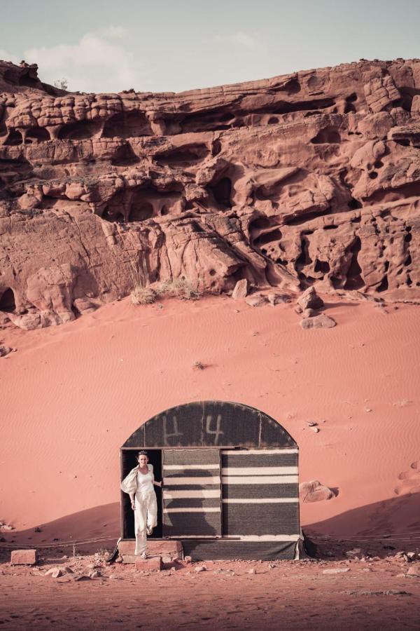 Wadi Rum Sands Camp Bagian luar foto